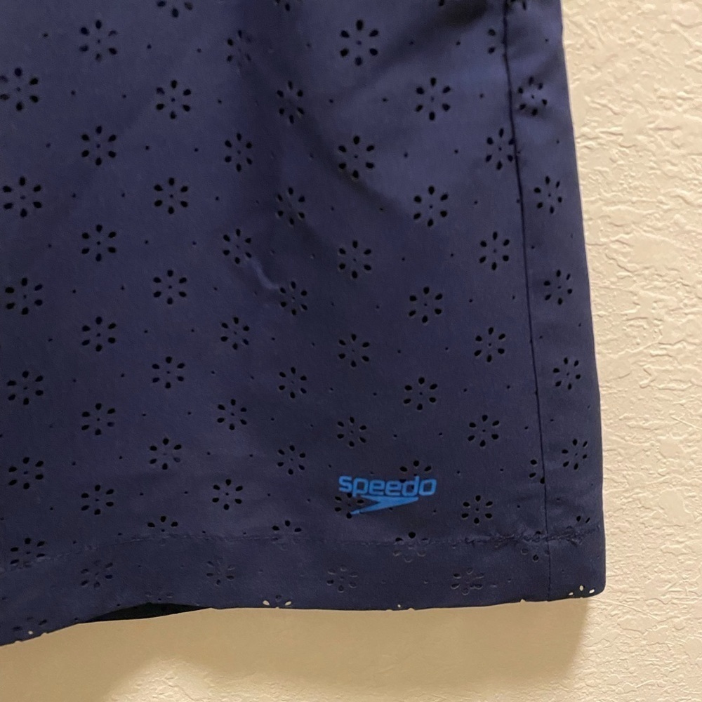 Speedo Women's Navy Blue Floral Cutout Swim Skort Size L - Picture 4 of 11